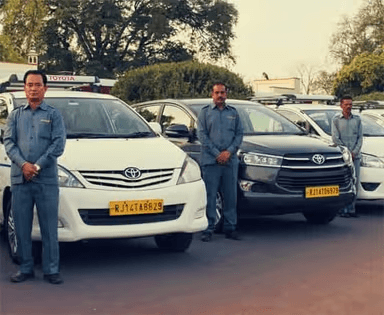 Professional drivers with Toyota Innova